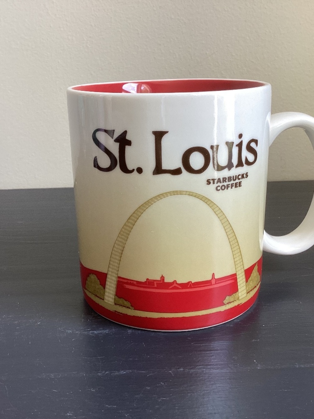 NWOT Starbucks St. Louis, MO Gateway Arches Red, Gold, and Beige 16 oz Mug